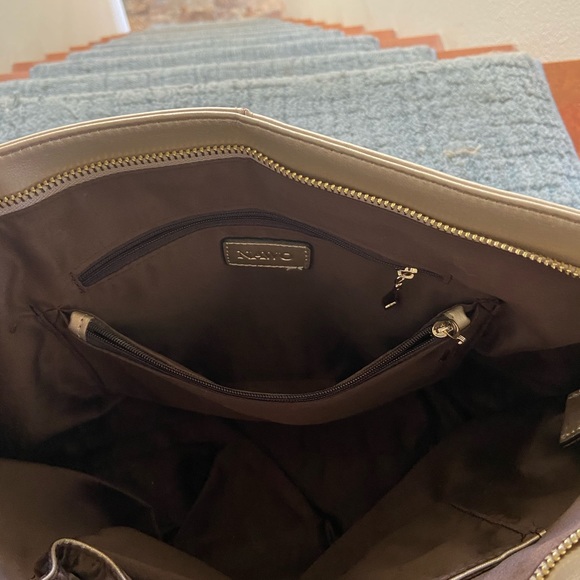 SOLD OUT - Picture 3 of 4